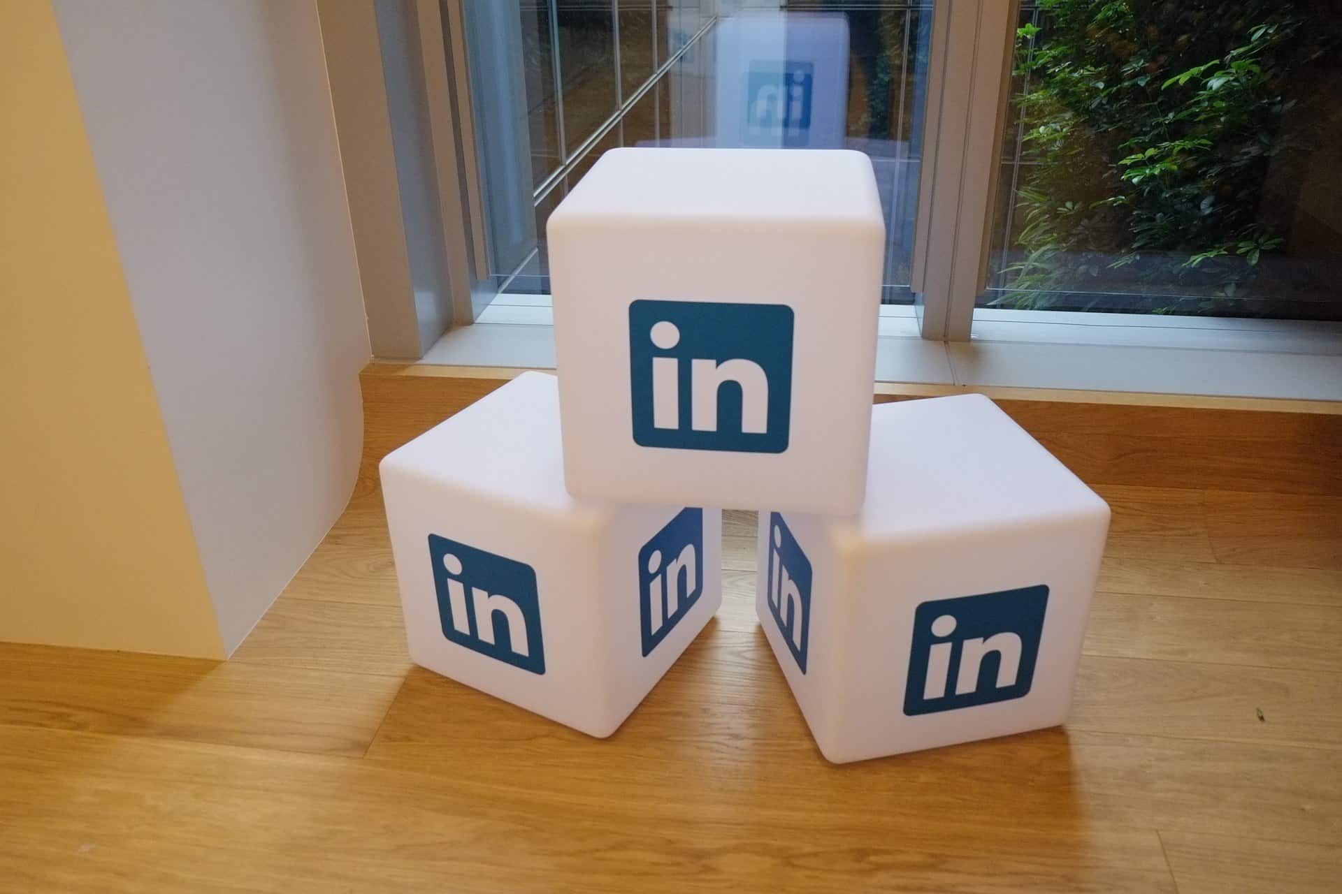 9 Ways To Expand Your LinkedIn Network